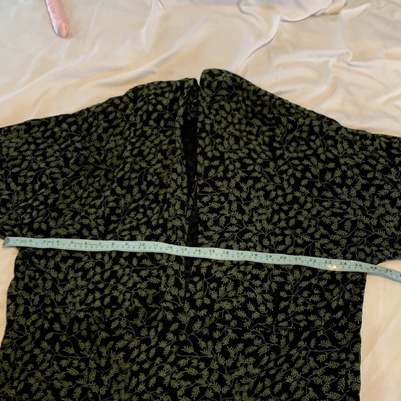 Kimono jacket, Green leaf print on black, Size L. - Picture 4 of 6